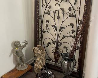 Large iron wall decoration and other figurines 