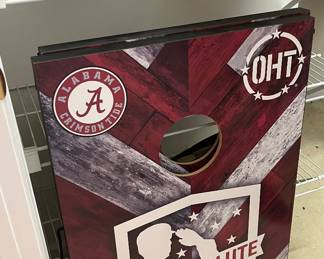 Alabama corn hole set with bags only used a few times 