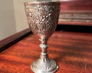 2sets of 4 in the box