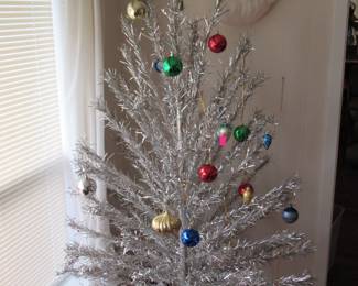 Vintage 6ft. aluminum Xmas tree