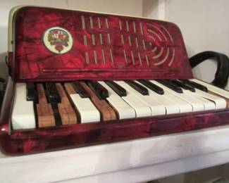 Noble Red Pearl Accordion w/Hard Case