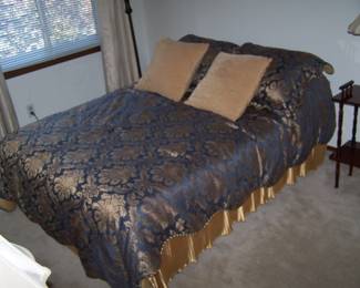 FULL- SIZE BED & BEDDING