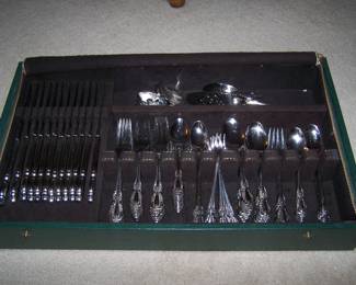 STAINLESS FLATWARE SET