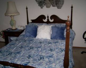 ETHAN ALLEN POSTER BED