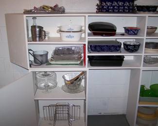 CORNING WARE & OTHER KITCHEN ITEMS