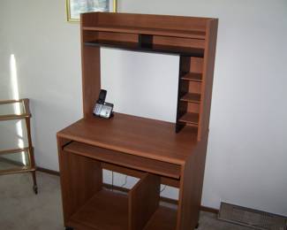 SMALL COMPUTER DESK