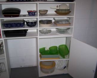 TUPPERWARE & MORE KITCHEN ITEMS