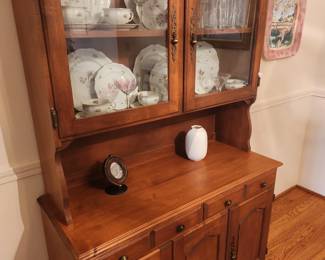 Vintage China Hutch/Buffet/Sideboard. 