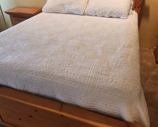 Broyhill Pine 'Fontana' Queen Bedframe/Headboard with Mattress. Two Pine Broyhill Bedside Cabinets.