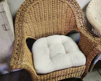 Wicker/Rattan Chair with Cushion. 