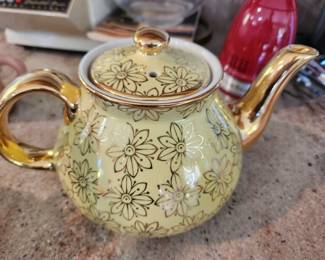 Vintage 'Hall' Tea Pot - maker's mark. 