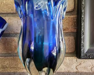 Handblown Tulip Art Glass - Royal Gallery. 
