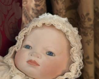 LOOK at that face!!!