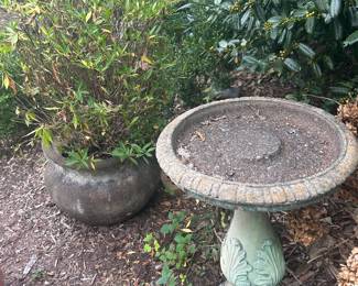 Vintage concrete bird bath!   