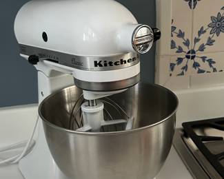 Kitchen Aid Mixer!  Like new!