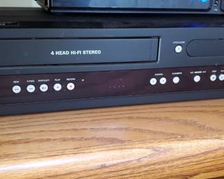 Magnavox VHS/DVD video recorder player