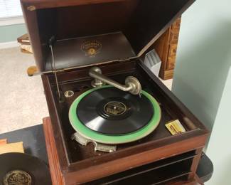 Victrola
Works beautifully!