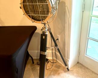 2 Searchlight Tripods