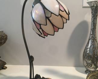 Tiffany Pink Tulip Lamp