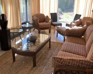 Sun room furniture in really lovely condition