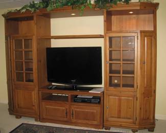 Wall unit