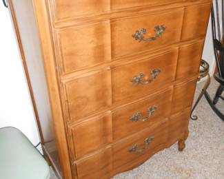Chest of drawers