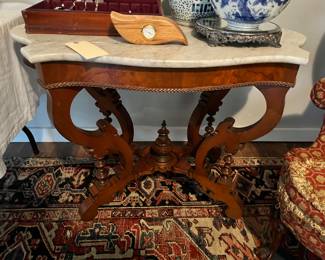 Turtle marble top Victorian spindle table. 