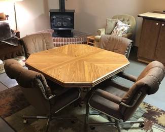 Vintage 1980's Dining Table w/Chairs