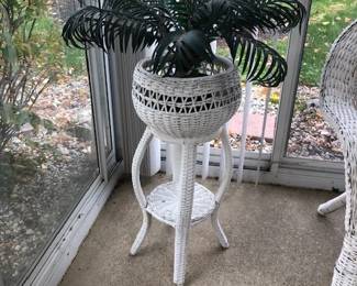 Wicker Plant Stand