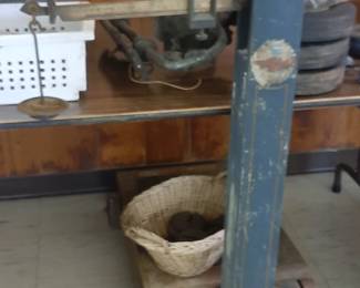 Antique wood weight scale 