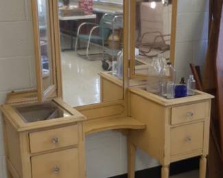 Antique vanity table 