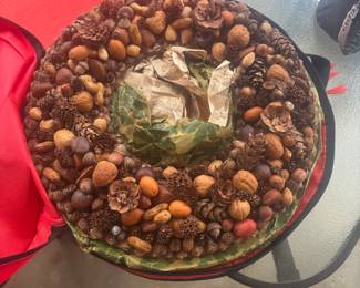 Pine cone and nut wreath 