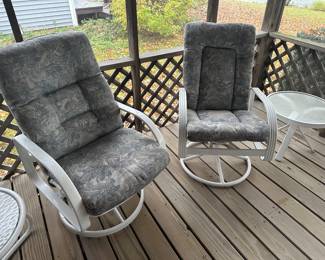 Tropitone swivel rockers