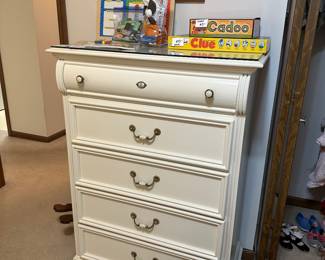 5 drawer white dresser