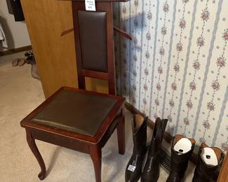 Men's dressing chair, cowboy boots