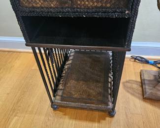 Nice accent table with drawer. Palm tree theme.