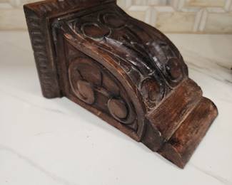 ANTIQUE CARVED WOOD CORBEL