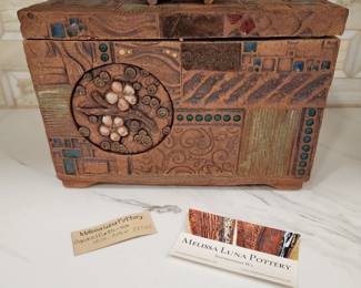 MELISSA LUNA SQUARED POTTERY BOX FABULOUS