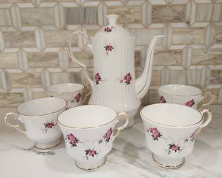 PRINCESS HOUSE TEAPOT AND CUPS
