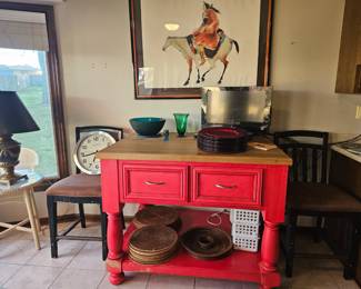 This would make a great kitchen island.