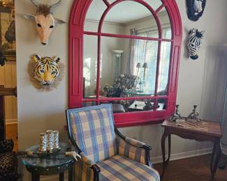 Another unique mirror, table and chair. Cool animal masks