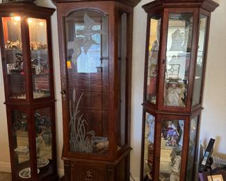 #19 - $200 gun case with etched glass 30x72x15 with key  & #18 $100 Each curio towers 70x22x10 (2 available) 
