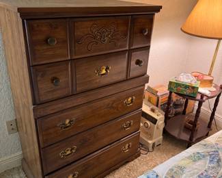 #21 - $280 Queen size pine bedroom set - 3 pieces : Queen bed/ tall chest / dresser & mirror 