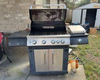 #12 - $110 - Master forge barbecue propane