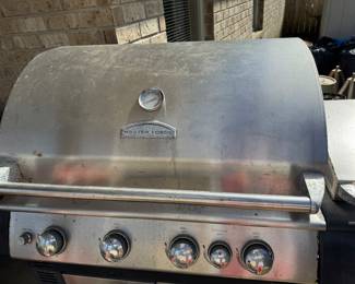 #12 - $110 - Master forge barbecue propane