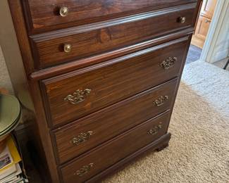 #17 - $100 -Bassett wood dresser 32x44x18 