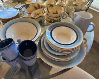 #39 - $50 - William Sonoma "Riviera" blue & white china 17 pieces. 