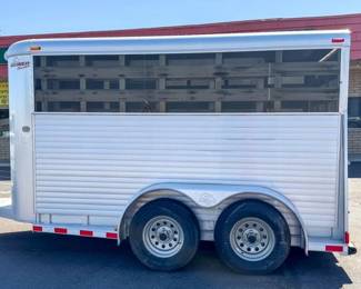 1999 Sooner 2 Horse Trailer with Accessories Nice!
