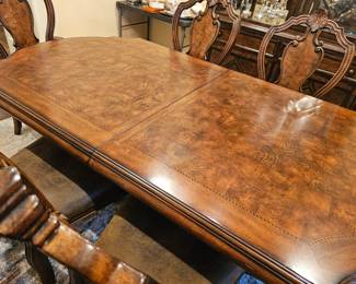 "San Mateo" by Pulaski Furniture Company fine Dining Table with 8-chairs (6-side chairs, 2-arm chairs), with 2 leaves and pads - beautiful set in excellent condition 