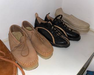 TONS Of Shoes, Sneakers, & Assorted Footwear! (Dr.Martens, Allen Edmonds, Cole Haan, Bass, Nike, Converse, Vans, Etc.) 